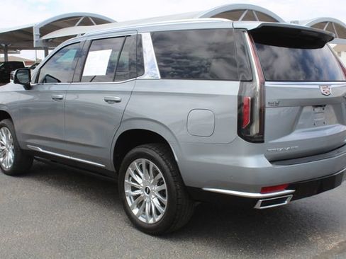 Used 2023 Cadillac Escalade Premium Luxury w/ LPO, Floor Liner Package AWD/4WD image 8