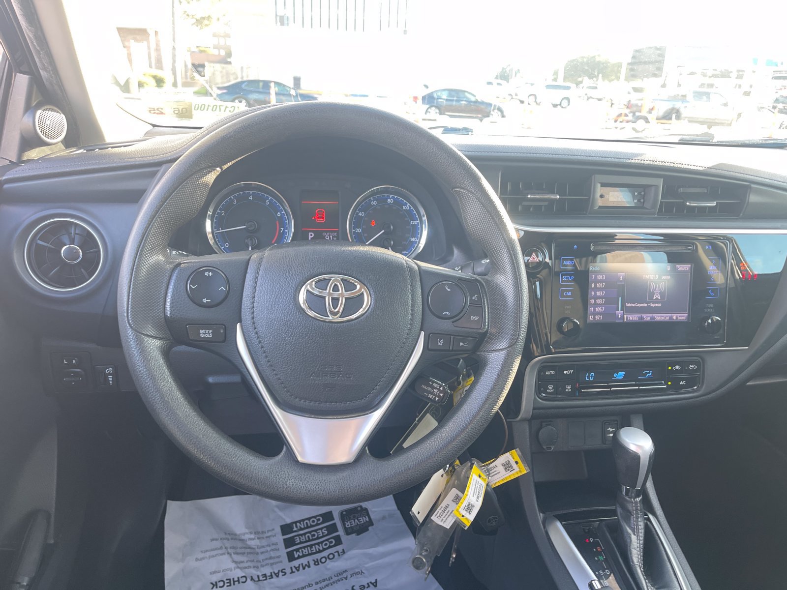 Used 2019 Toyota Corolla LE FWD image 21