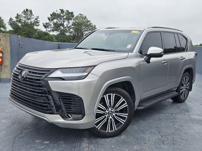 Used 2024 Lexus LX 600 4WD w/ Luxury Package