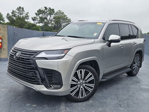 Used 2024 Lexus LX 600 4WD w/ Luxury Package image 1