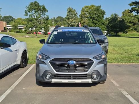 Used 2024 Subaru Outback Limited AWD/4WD image 3