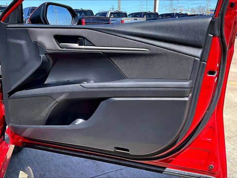 Used 2025 Toyota Camry LE image 23