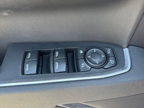 Used 2025 GMC Sierra 1500 SLT AWD/4WD image 24