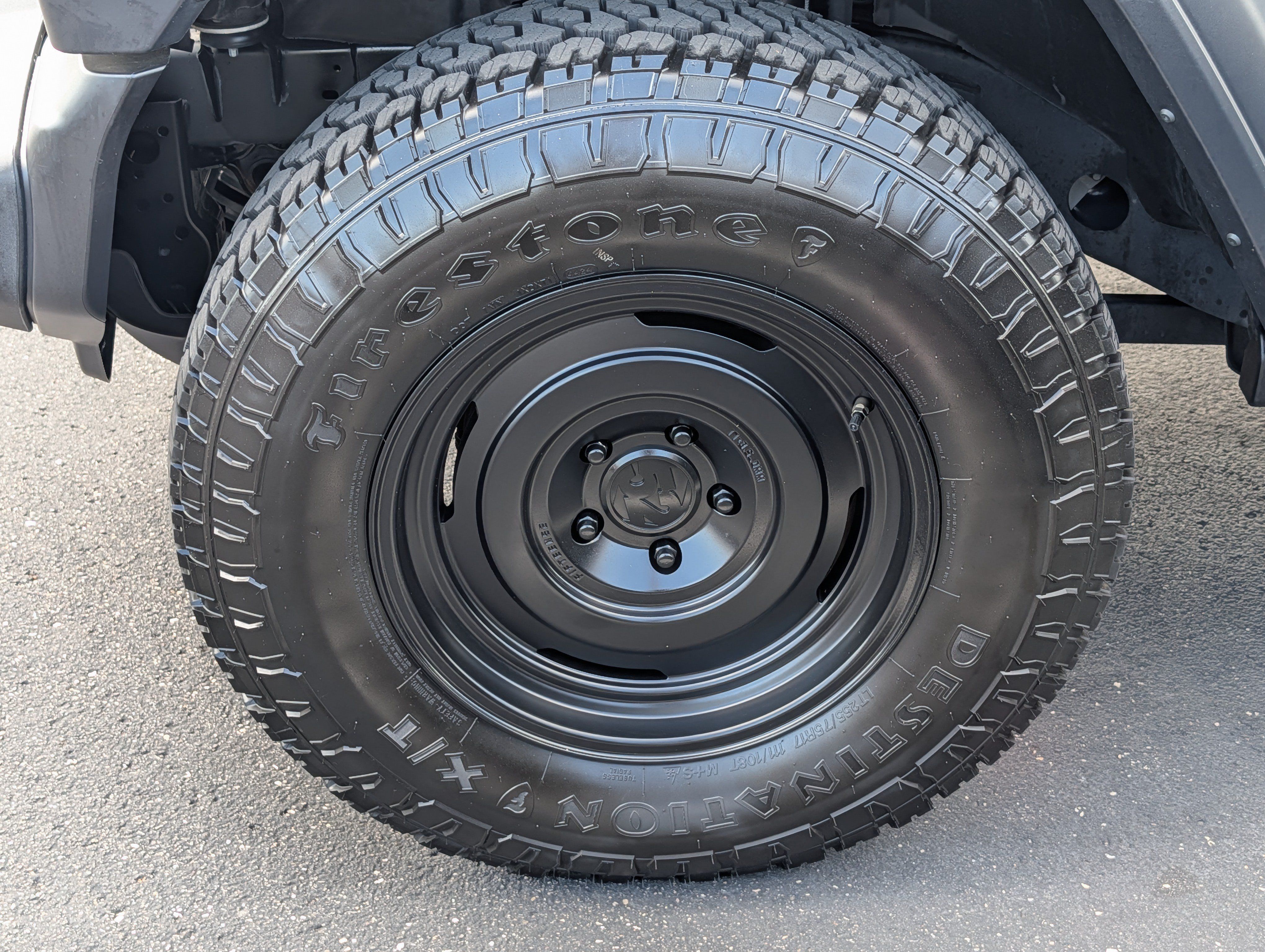 Used 2025 Jeep Wrangler Unlimited Sport AWD/4WD image 15
