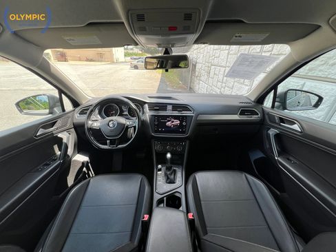 Used 2018 Volkswagen Tiguan SE FWD image 21