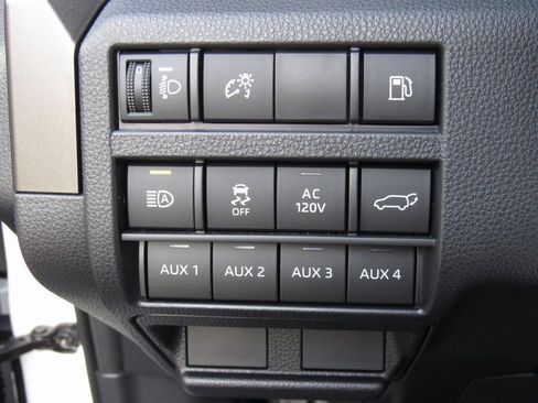 Certified 2025 Toyota 4Runner TRD Off-Road Premium image 38