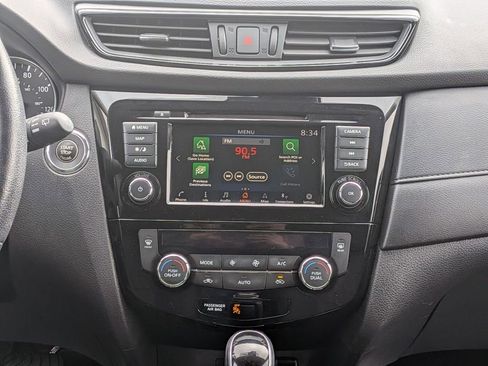 Used 2020 Nissan Rogue SV w/ Premium Package AWD/4WD image 27