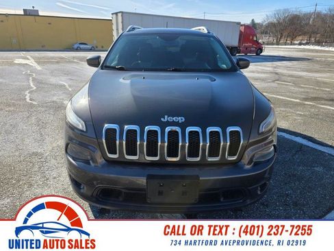 Used 2014 Jeep Cherokee Latitude w/ Cold Weather Group image 8