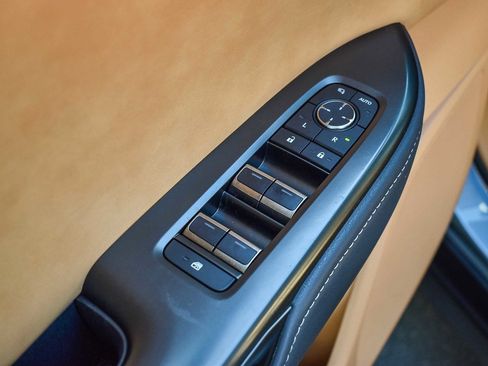 Used 2023 Lexus RZ 450e Premium w/ Technology Package image 17