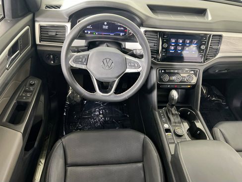 Used 2022 Volkswagen Atlas Cross Sport SE image 21