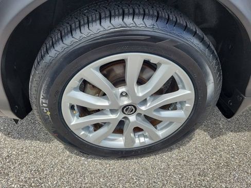Certified 2021 Nissan Rogue Sport SV FWD image 32