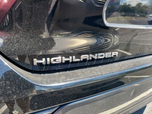 Used 2020 Toyota Highlander Limited FWD image 8