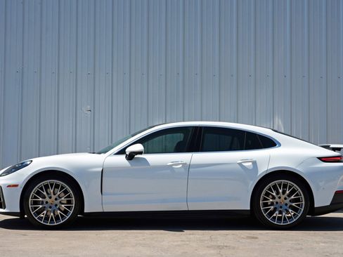 Used 2024 Porsche Panamera 4 image 9