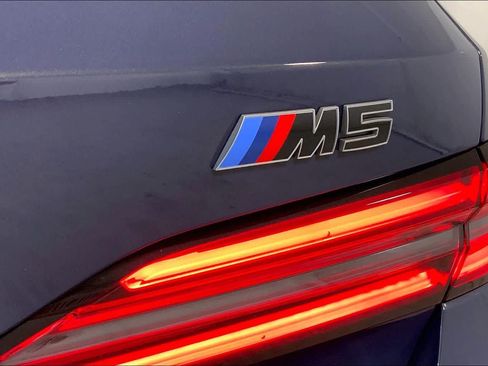 Used 2026 BMW M5 Touring AWD/4WD image 10