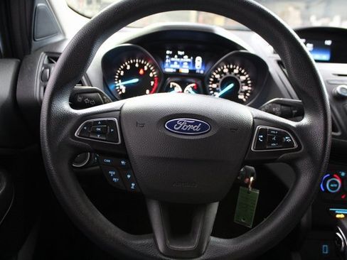 Used 2018 Ford Escape SE w/ Ford Safe & Smart Package image 18