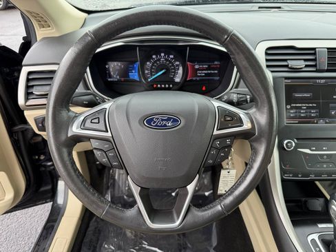 Used 2014 Ford Fusion SE w/ Equipment Group 202A FWD image 25