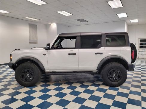 Used 2023 Ford Bronco Wildtrak image 4
