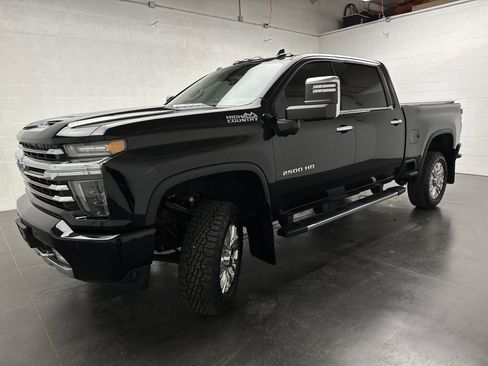 Used 2020 Chevrolet Silverado 2500 High Country image 5