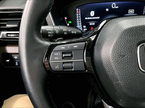 Used 2025 Honda Pilot Elite image 28