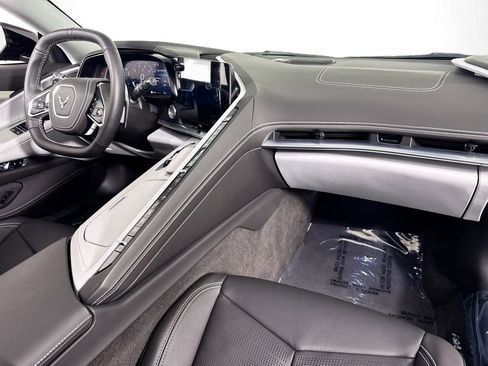 Used 2024 Chevrolet Corvette Stingray Premium Cpe w/ Z51 Performance Package image 32