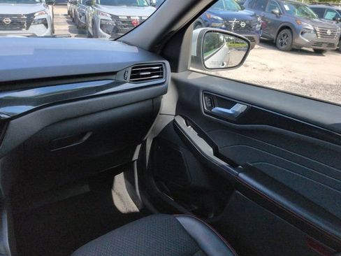 Used 2025 Ford Escape ST-Line Select AWD/4WD image 17
