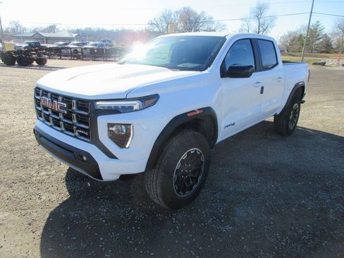 New 2026 GMC Canyon AT4 AWD/4WD image 9