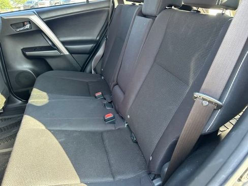 Used 2016 Toyota RAV4 XLE w/ Convenience Package FWD image 10