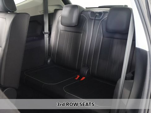 Used 2023 Volkswagen Tiguan SE FWD image 7