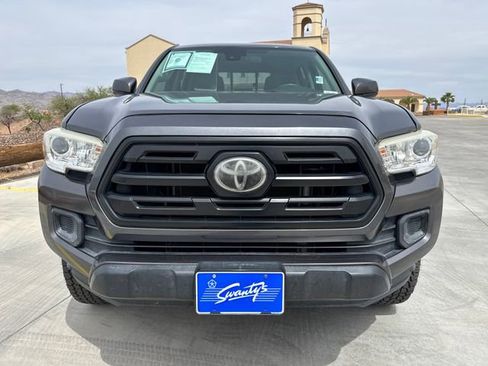 Used 2018 Toyota Tacoma SR w/ SR Convenience Package image 8