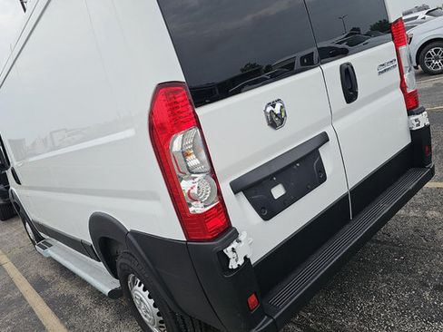 Used 2025 RAM ProMaster 2500 w/ U-Haul Equipment Group FWD image 3