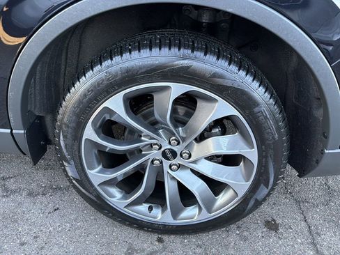 New 2025 Lincoln Aviator AWD w/ Equipment Group 101A image 13