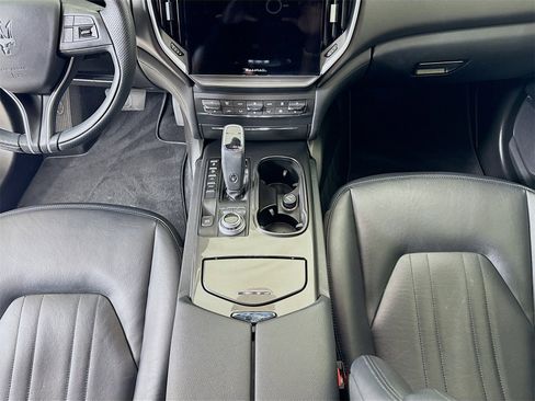 Used 2021 Maserati Ghibli S image 22