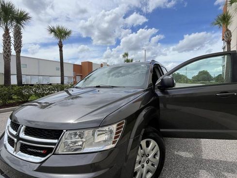 Used 2016 Dodge Journey SE w/ Flexible Seating Group FWD image 12