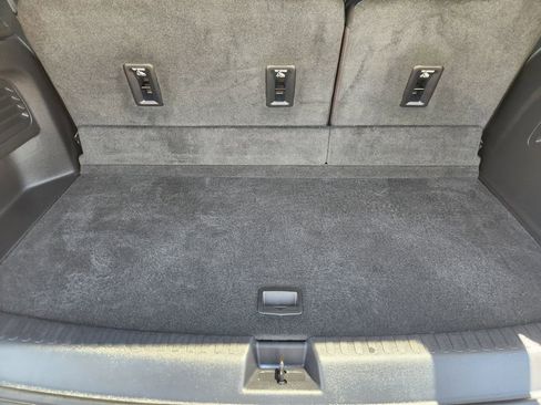 Used 2024 GMC Acadia Denali FWD image 32