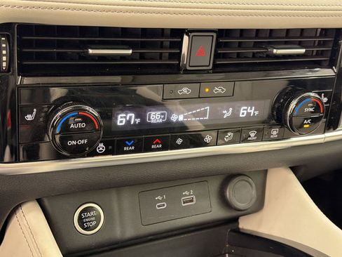 Used 2023 Nissan Rogue SL w/ SL Premium Package FWD image 23