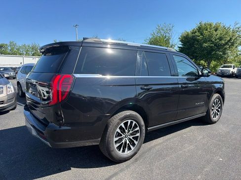 Used 2025 Ford Expedition Platinum AWD/4WD image 3