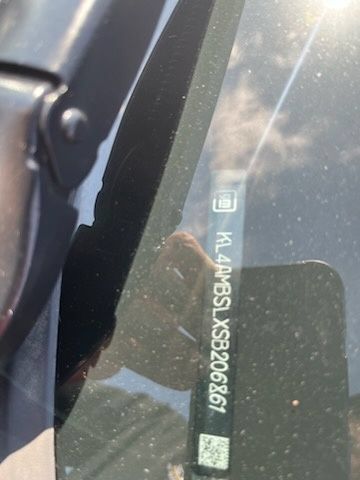 Used 2025 Buick Encore GX Preferred FWD image 9
