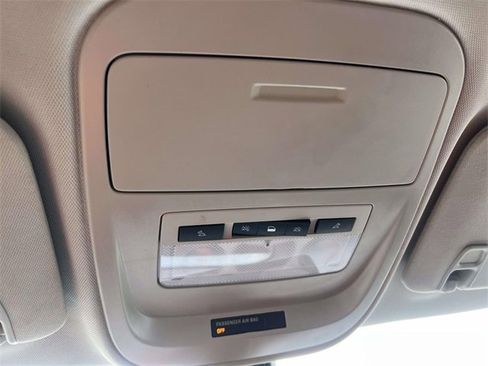 Certified 2022 Chevrolet Colorado LT w/ LT Convenience Package image 33