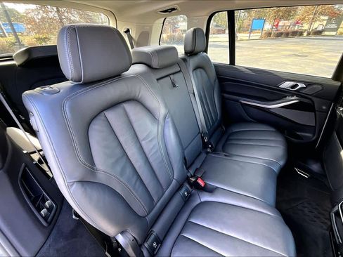 Used 2020 BMW X7 xDrive40i w/ Premium Package image 19