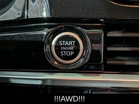 Used 2022 Nissan Pathfinder SV AWD/4WD image 26