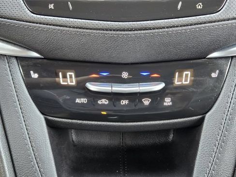 Used 2024 Cadillac XT6 Luxury w/ LPO, Floor Liner Package AWD/4WD image 19