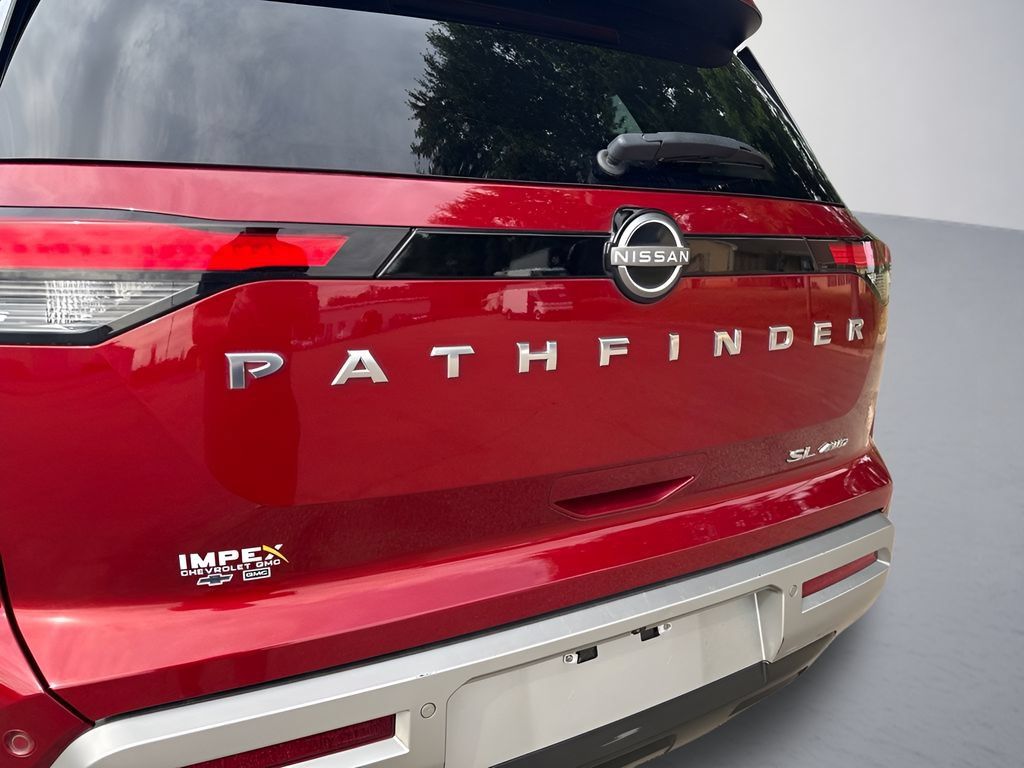 Used 2022 Nissan Pathfinder SL AWD/4WD image 38