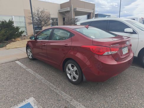 Used 2013 Hyundai Elantra GLS w/ Preferred Pkg image 3