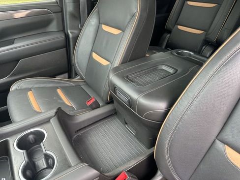 Used 2022 GMC Yukon AT4 AWD/4WD image 18