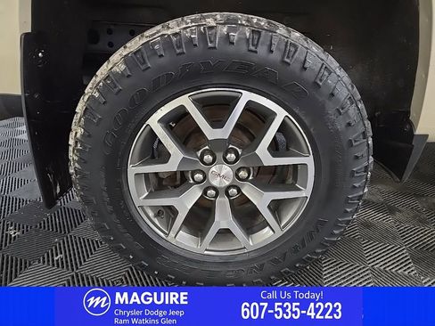 Used 2021 GMC Canyon AT4 w/ Driver Alert Package AWD/4WD image 16