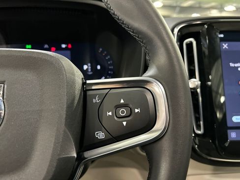 Used 2023 Volvo XC40 B5 Plus w/ Driver Assist Package AWD/4WD image 14