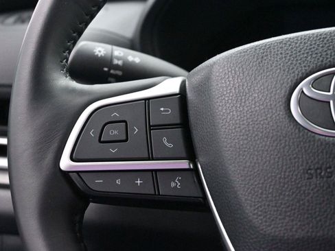 Used 2024 Toyota Grand Highlander XLE image 18