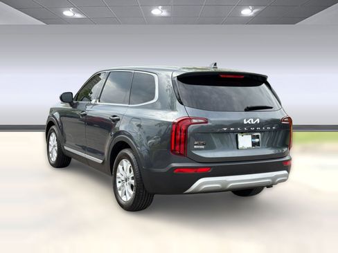 Used 2022 Kia Telluride LX AWD/4WD image 3