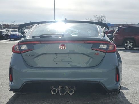Used 2023 Honda Civic Type R image 6