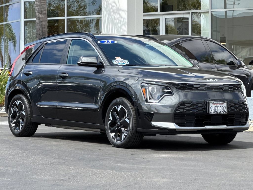 Used 2023 Kia Niro Wind w/ Wind Preserve Package FWD image 7
